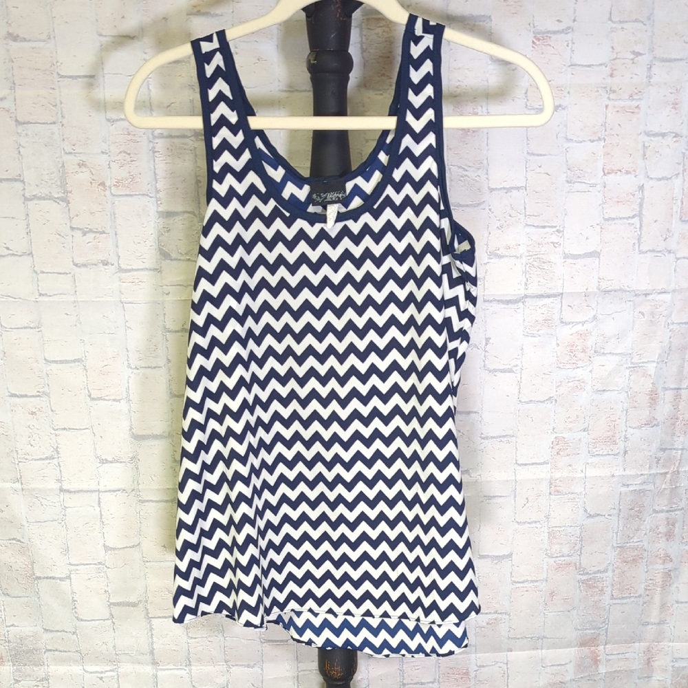 Daytrip Chevron Tank Ladies Small Shirt Summer